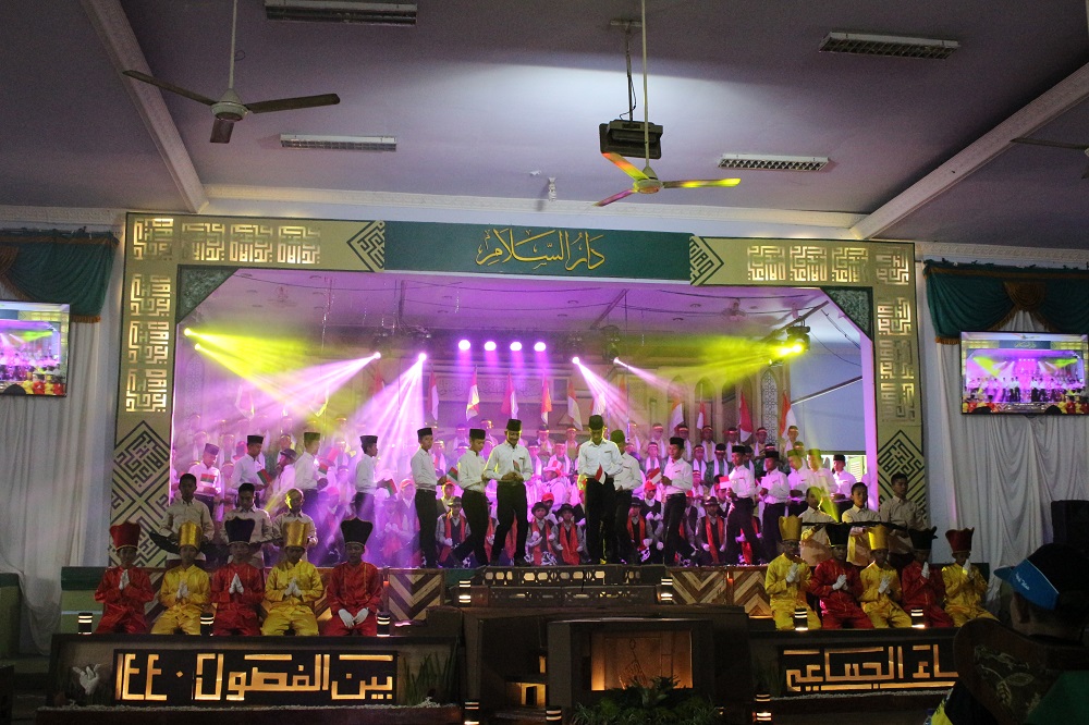 Suasana lomba vocal grup di Pondok Gontor.