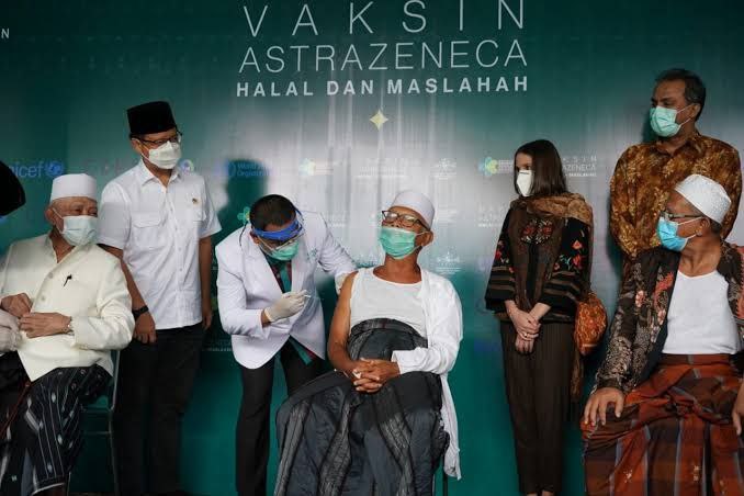 Vaksinasi Kiai-kIai di Kantor Pengurus Wilayah Nahdlatul Ulama Jawa Timur